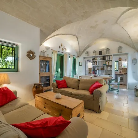 Trulli Li Cridd سيغلي ميسابيكا