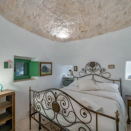 Trulli Li Cridd Villa